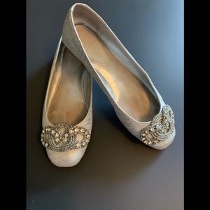 Antonio Melani Flats , SZ 7 1/2 M, Silver color